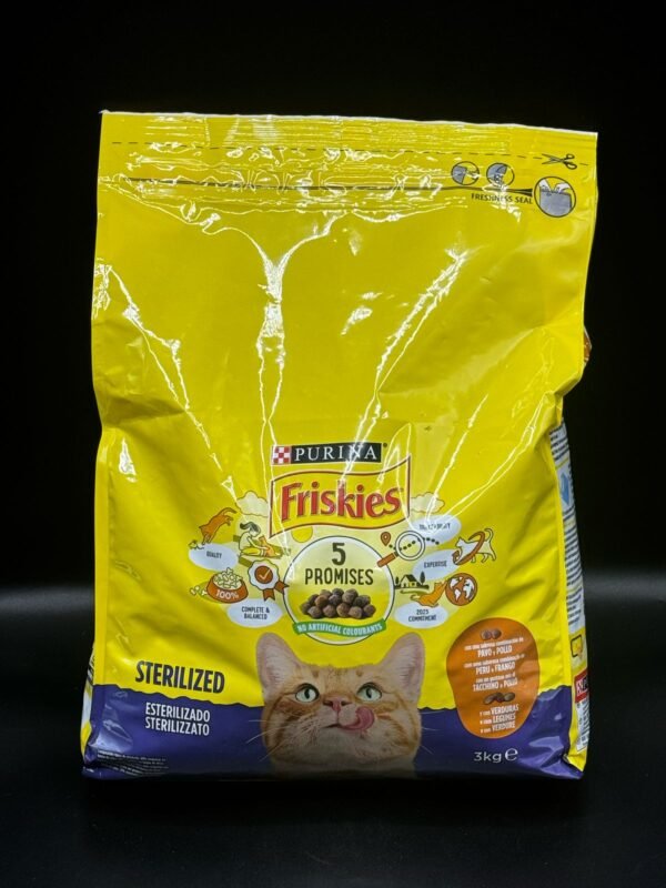 Purina Friskies Sterilised Cat 3Kg